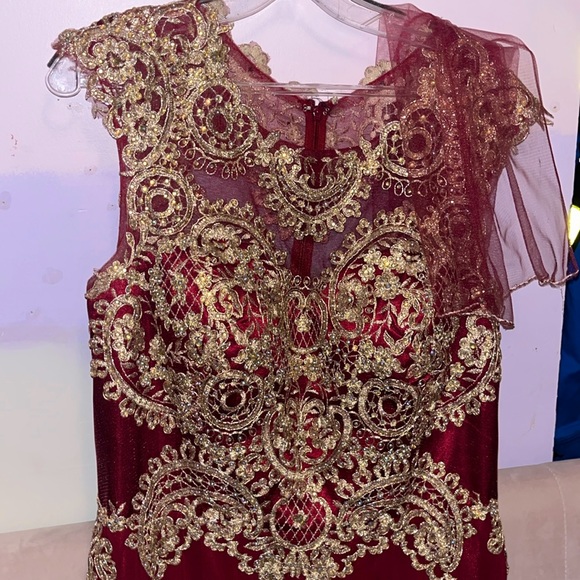 Stunning Embroidered Red & Gold Long Elegant Dress - Picture 1 of 5